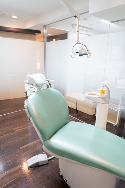 タニ矯正歯科クリニックは全室個室になります。